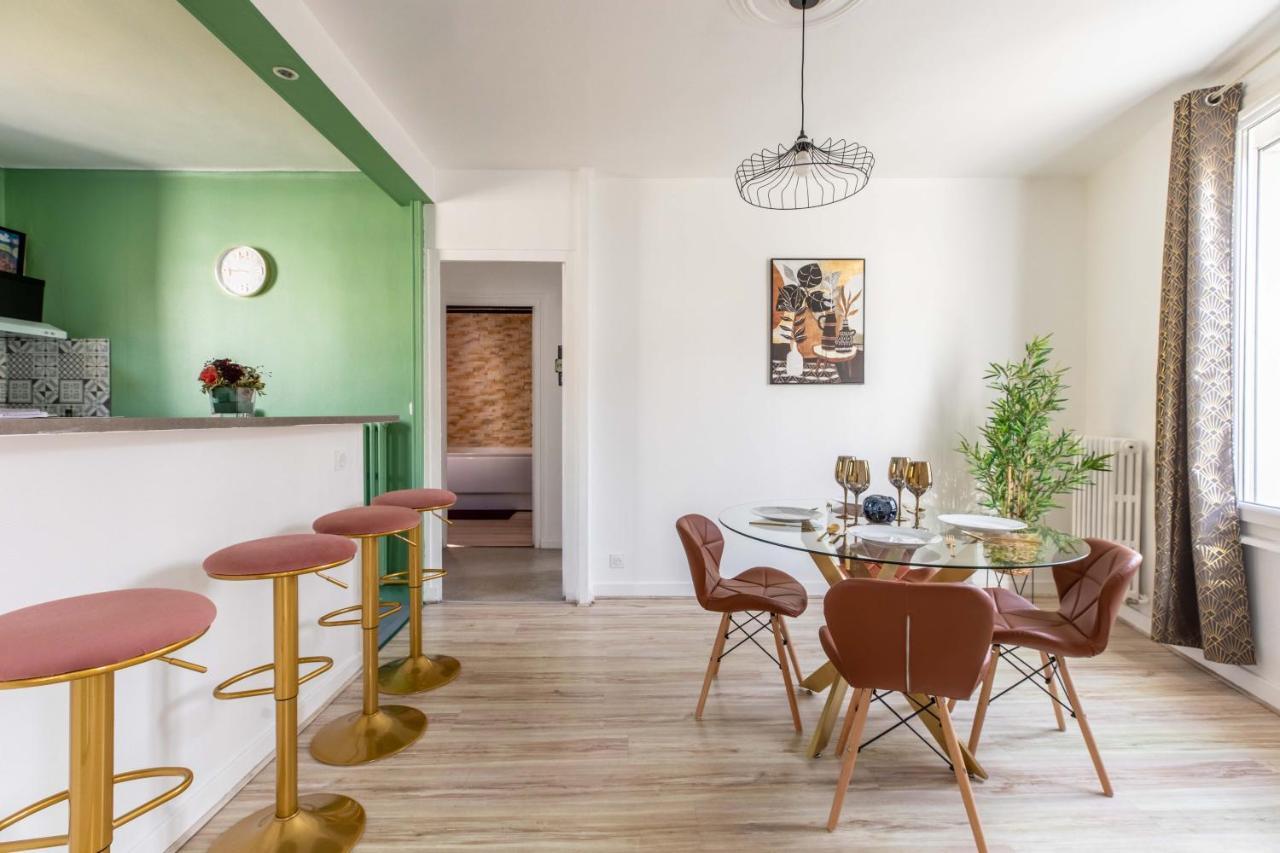 Love Room Ou Pas ! Chamalieres Bagian luar foto